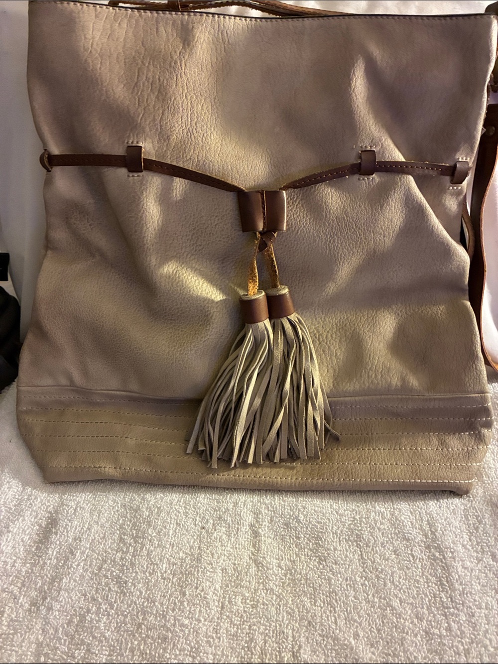 (Moda) Mode Luxe Beige Fringe Tassel Shoulder Bag with Brown Strapped